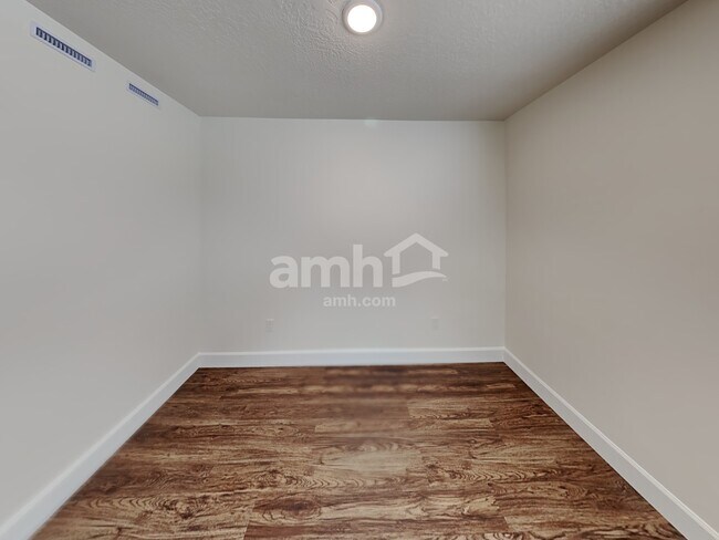 Building Photo - 288 Allen Ln