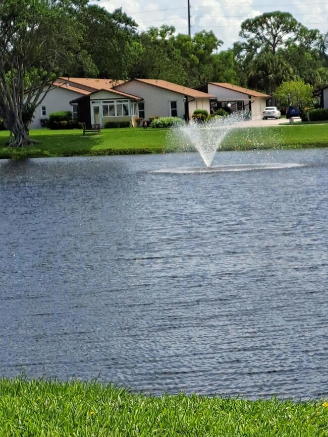 Building Photo - 6531 SE Federal Hwy