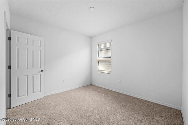 Building Photo - 1854 Capital Dr