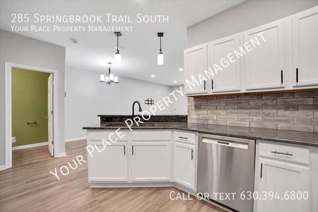 Building Photo - 285 Springbrook Trail S