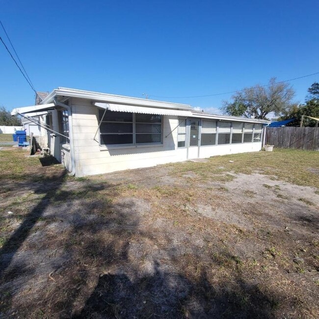 Building Photo - 3614 Harvard Dr