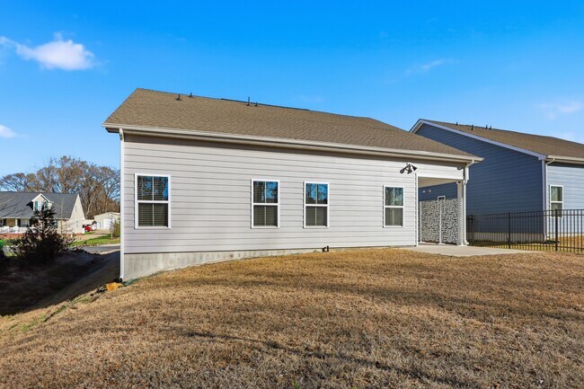 Building Photo - 6334 Cambridge Dr