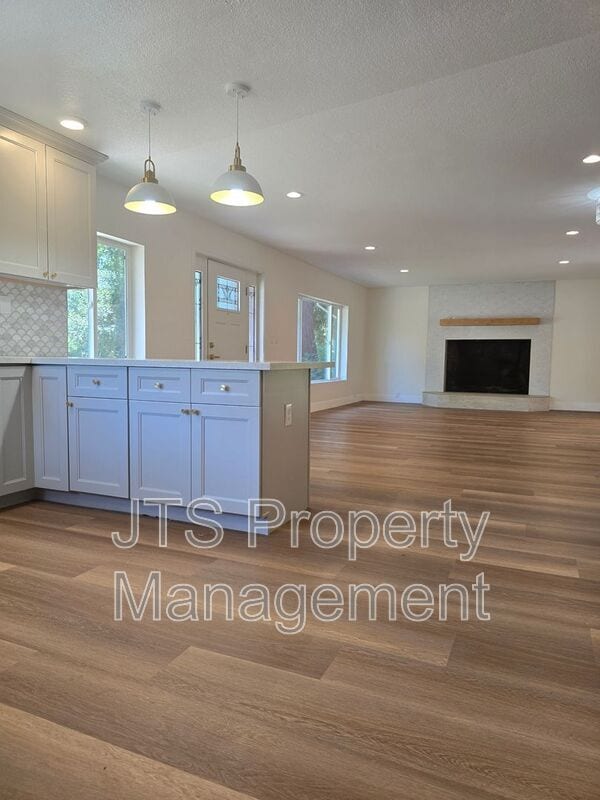 Building Photo - 9421 Fair Oaks Blvd