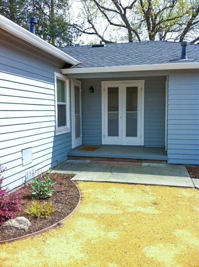 Building Photo - West4th344