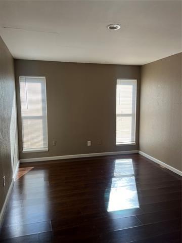 Building Photo - 1910 Whiteoak Dr