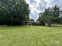 Building Photo - 2308 Hickory Blvd