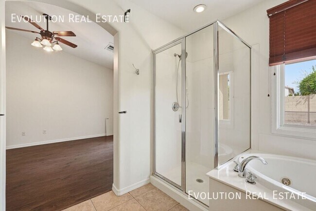 Building Photo - 3287 S Cottonwood Dr