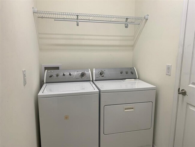 Building Photo - 289 Antis Dr