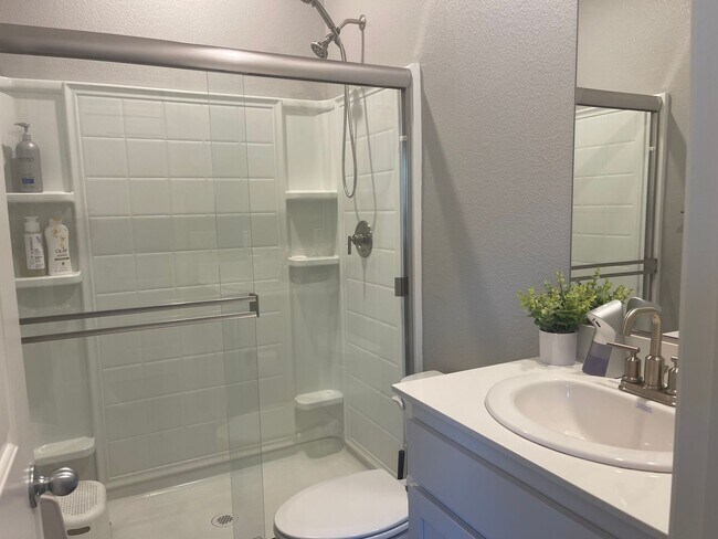 Building Photo - Wonderful Brand New Home