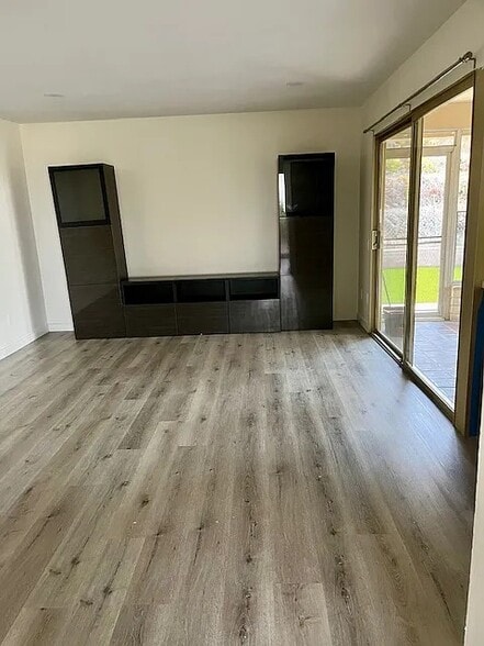 Building Photo - 6165 Del Paso Ave