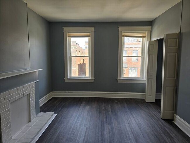 Building Photo - Newly Renovated 1 Bed 1 Bath Apartment for Rent!