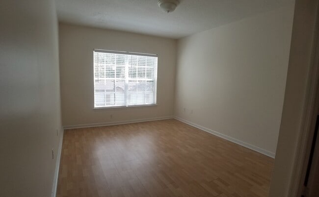 Building Photo - Beautiful 2/2 condo for rent next to Waterford Lakes Town Center and UCF