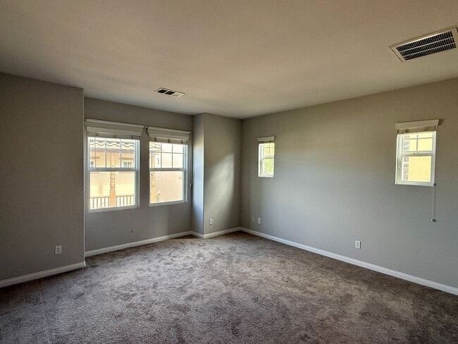 Building Photo - Gorgeous Home in Pacific Highland Ranch Co...