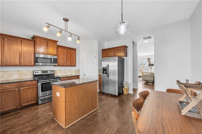 Building Photo - 1737 Liberty Pkwy NW