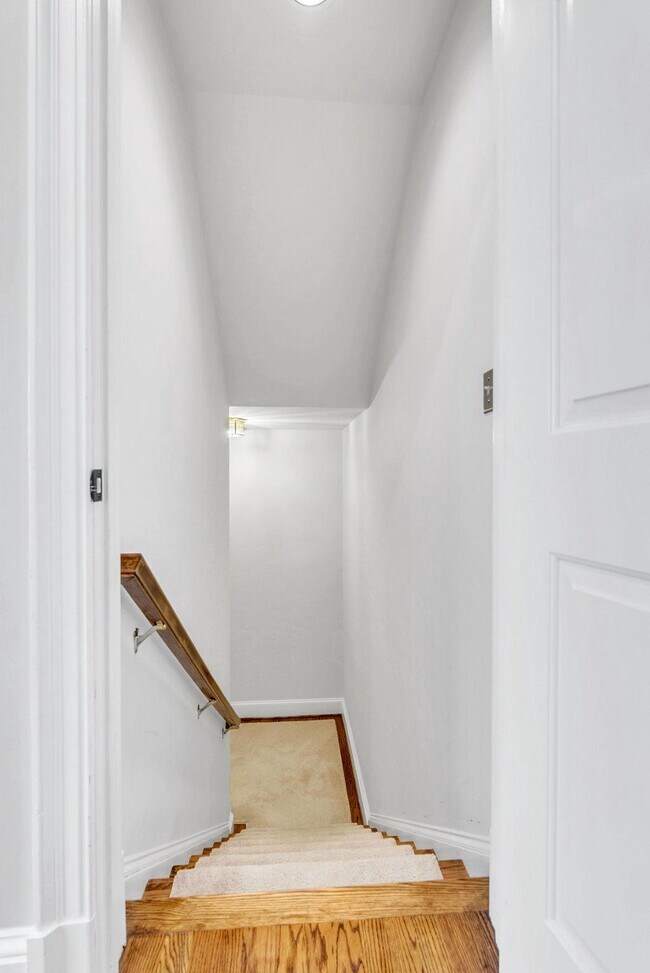 Building Photo - 8308 Comanche Ct