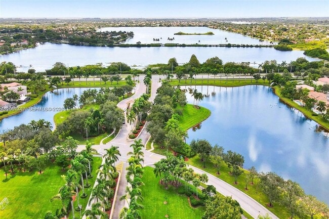 Building Photo - 781 NW 170th Terrace