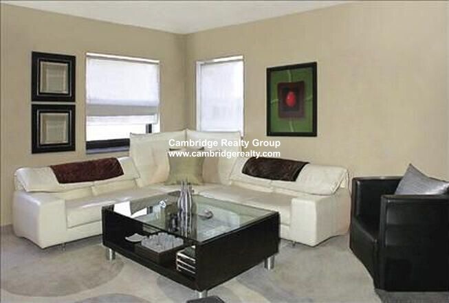 Building Photo - 13 Magazine St