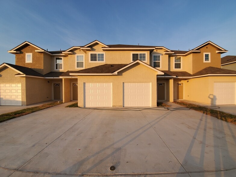 Building Photo - 16906 Spirit Brk
