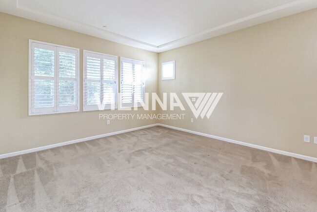 Building Photo - 7933 Collins Isle Ln