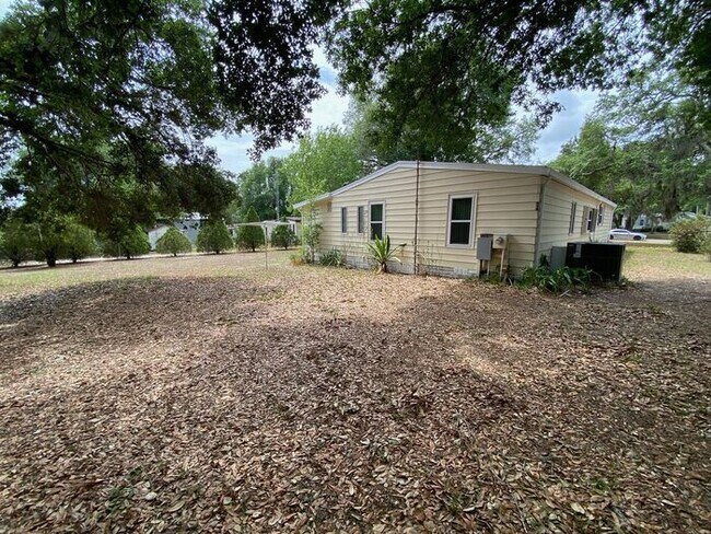 Building Photo - 2/2 Lady Lake Home