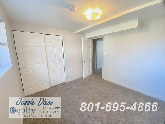 Building Photo - 5136 1250 W