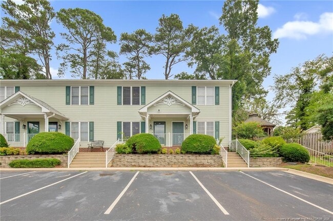 Building Photo - 425 Cityview Ln