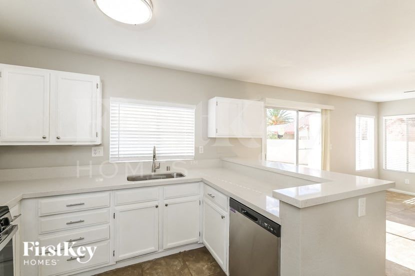 Building Photo - 1711 Toltec Cir