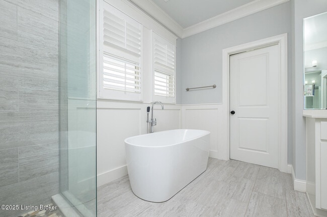 Building Photo - 6431 Passionflower Dr