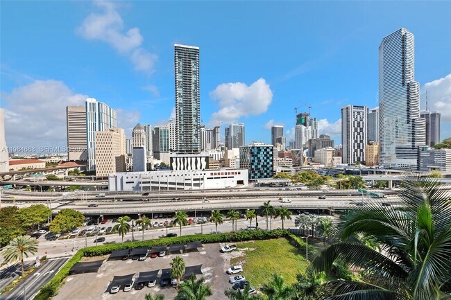 Building Photo - 350 S Miami Ave