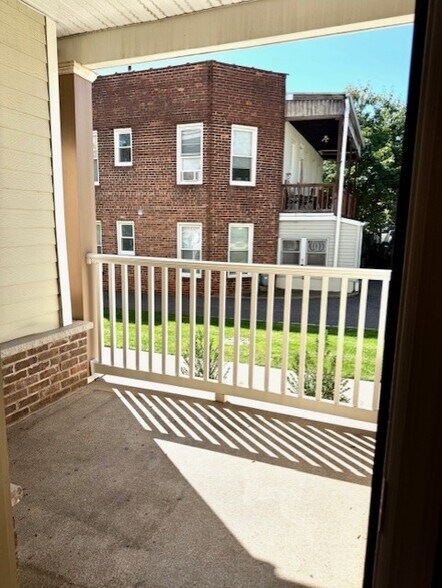 Master Porch - 18 Baldwin St