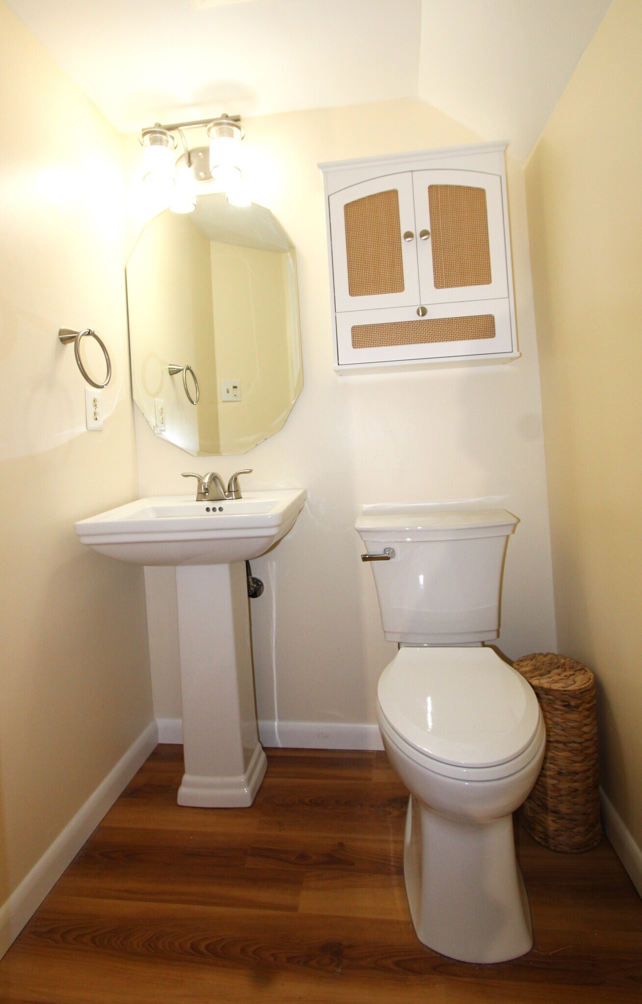 Building Photo - 7827 Hidden Creek Way