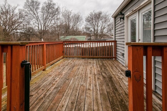 Building Photo - 821 W McKennie Ave