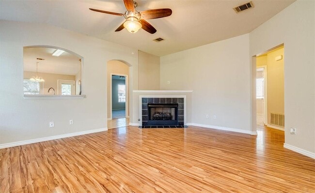 Building Photo - 2901 Rainy River Dr