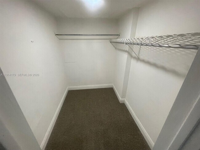 Building Photo - 4500 N Federal Hwy