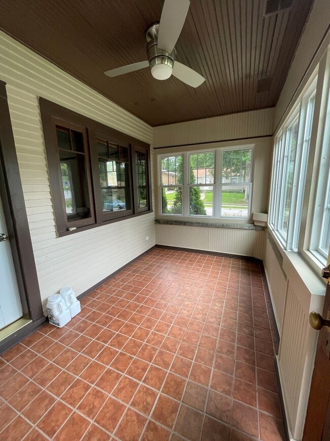 Building Photo - 3 Bedroom House Walking Distance to Purdue University