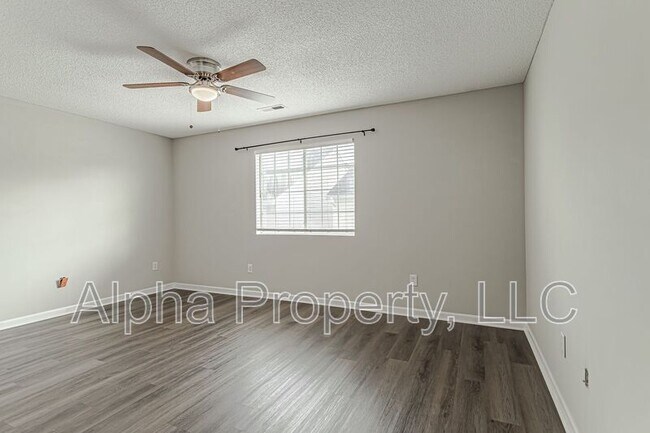 Building Photo - 105 Brushy Hollow Ln