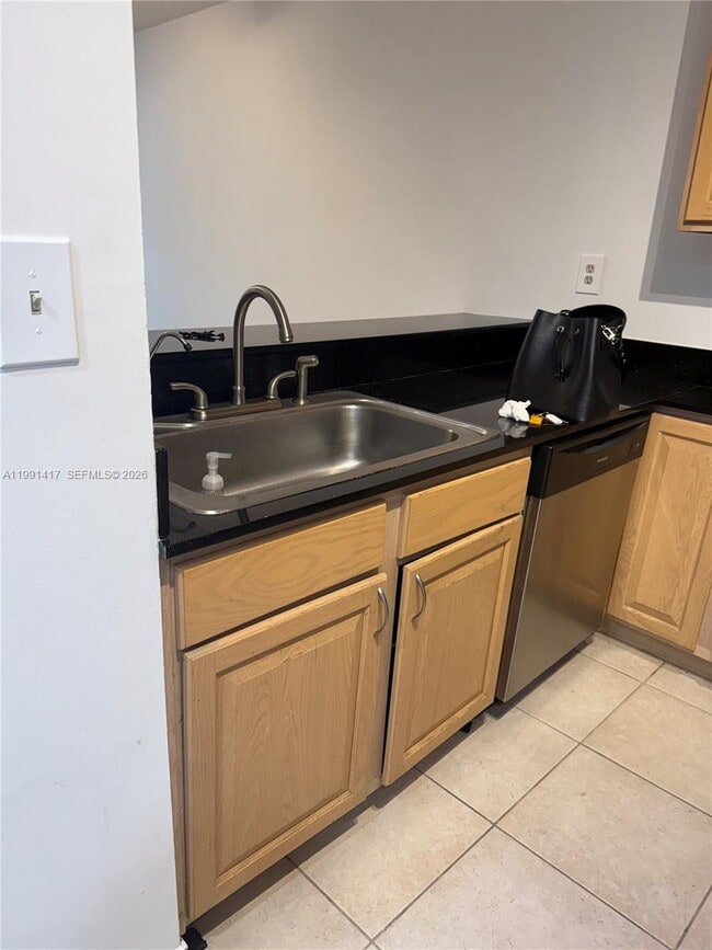 Building Photo - 1280 S Alhambra Cir