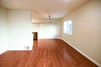 Building Photo - 1323 Ridgeley Dr