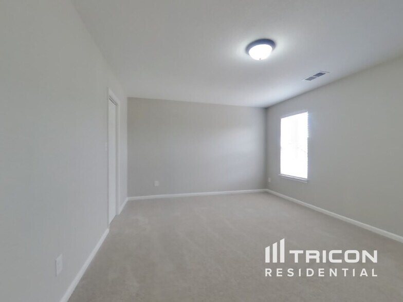Building Photo - 4635 Christenbury Hills Ln