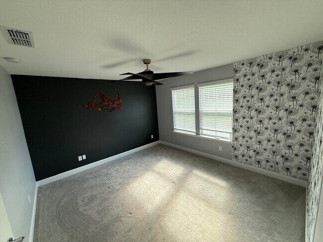 Building Photo - 16 Samantha Ct