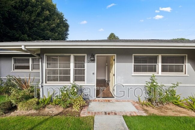 Building Photo - 2002 Clay St