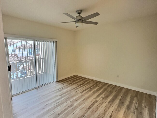 Building Photo - 8555 W Russell Rd