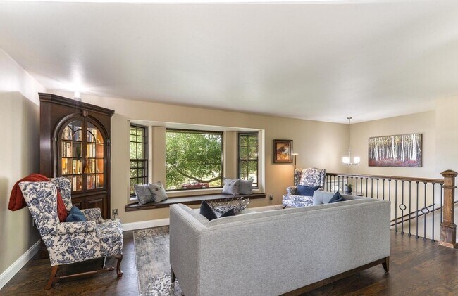 Building Photo - Beautiful 4 Bedroom Home in Midtown Fort Collins!