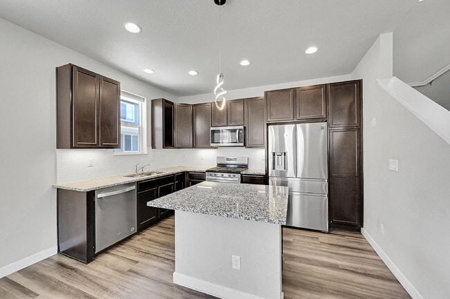 Building Photo - $2,675 - 3 Bed, 2.5 Bath Home in Aurora wi...
