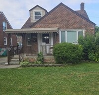 Building Photo - 19684 Roscommon St