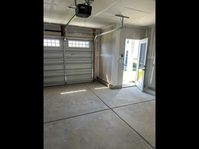 Building Photo - 2733 Rowyn St