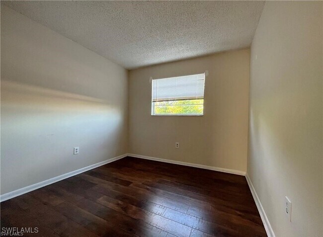 Building Photo - 3325 Arpt Rd S