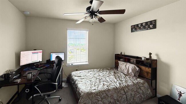 Building Photo - 3822 Dry Creek Dr