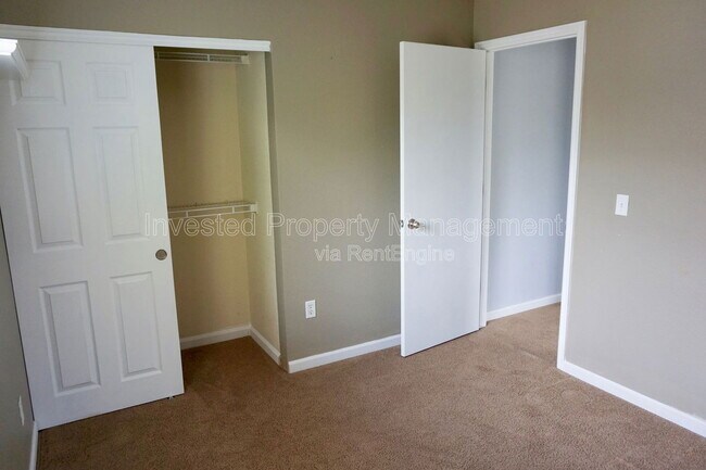 Building Photo - 9847 Sydney Ln