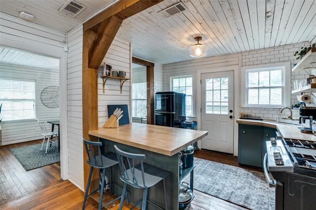 Building Photo - 619 N Hampton Rd